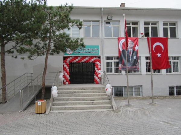 Şehit Polis Fehmi Şahin Özel Eğitim Meslek Okulu Fotoğrafı